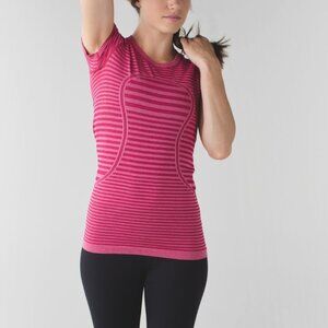 Lululemon Swiftly Tech Short Sleeve Crewneck Shirt Running Training Gym Size 8